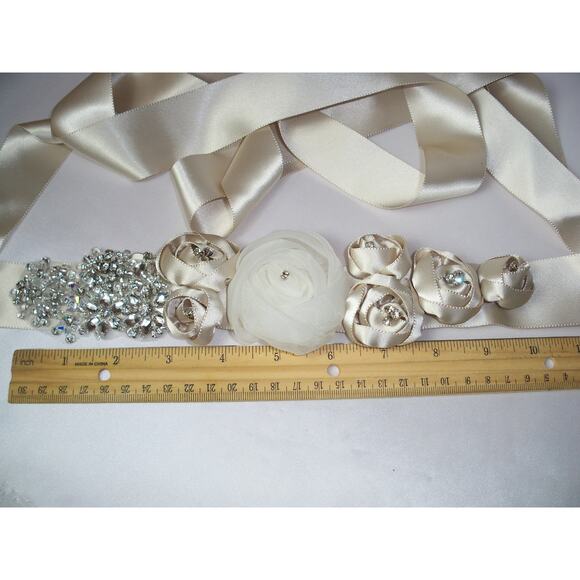 Champagne taupe bridal belt, bridal dress belt belt rhinestone bridal dress sash - Picture 4 of 5